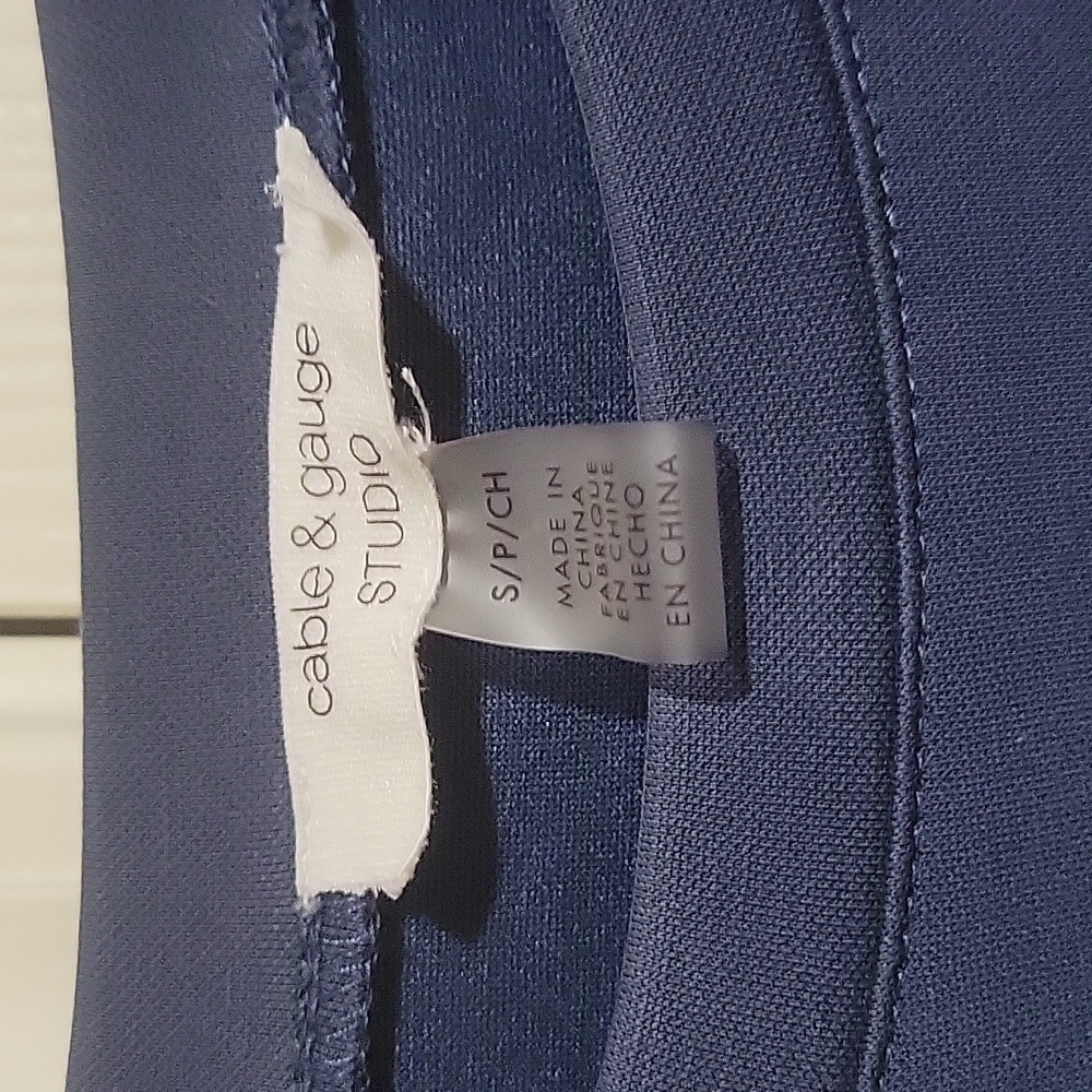 Blue outfit robert louis (s) pants. Cable & gauge (s) top. - Picture 3 of 9